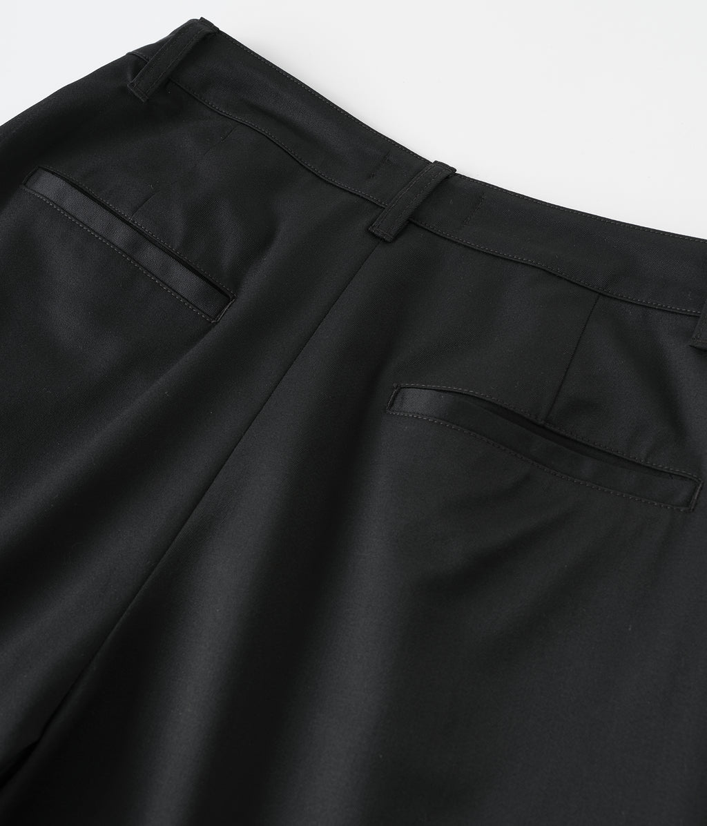 07 Pleated Baggy Shorts Black