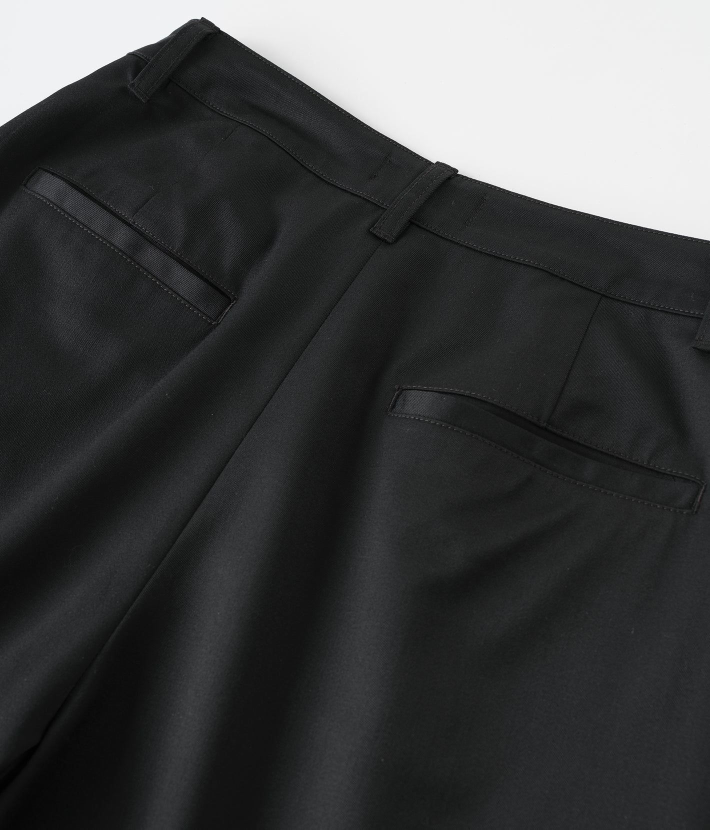 07 Pleated Baggy Shorts Black
