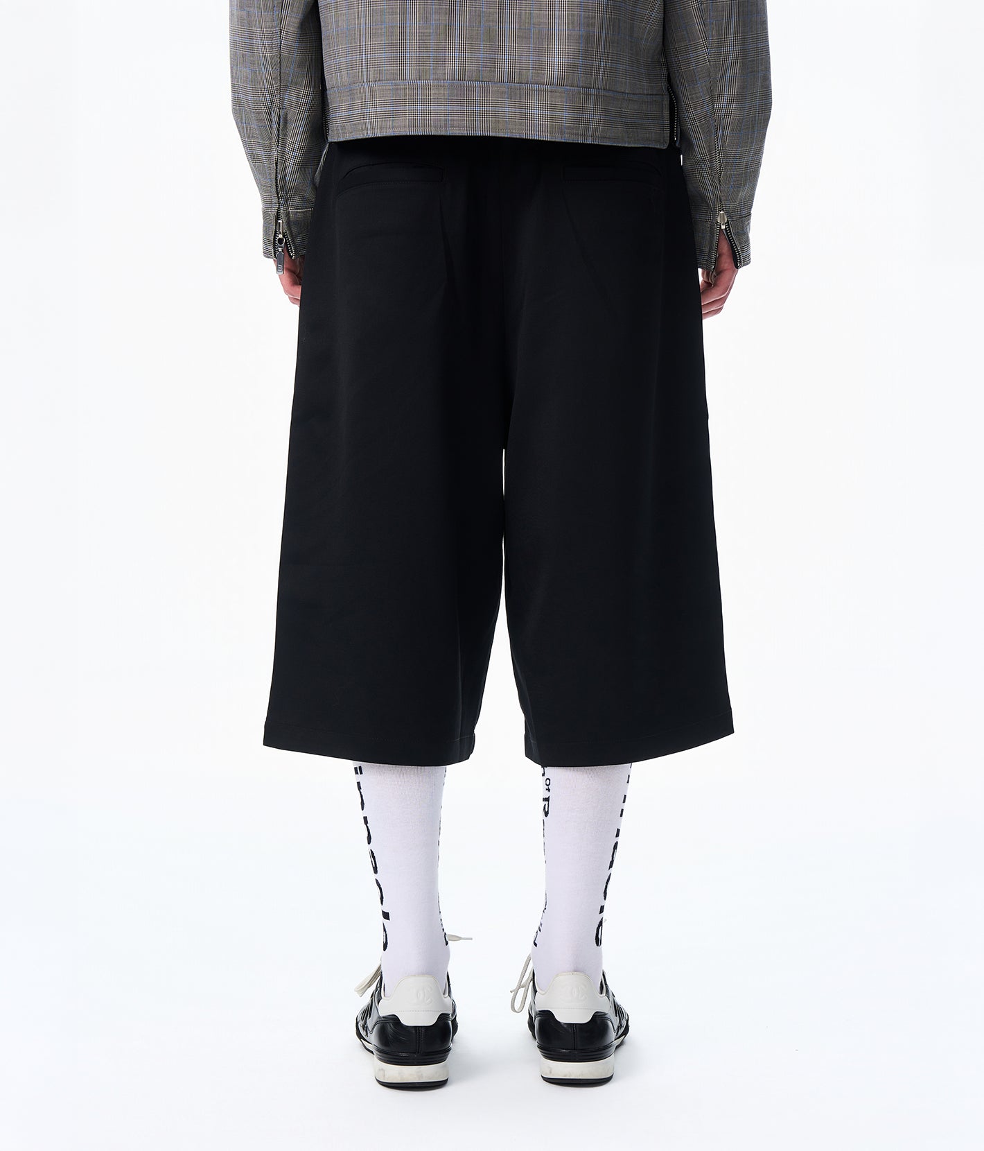 07 Pleated Baggy Shorts Black
