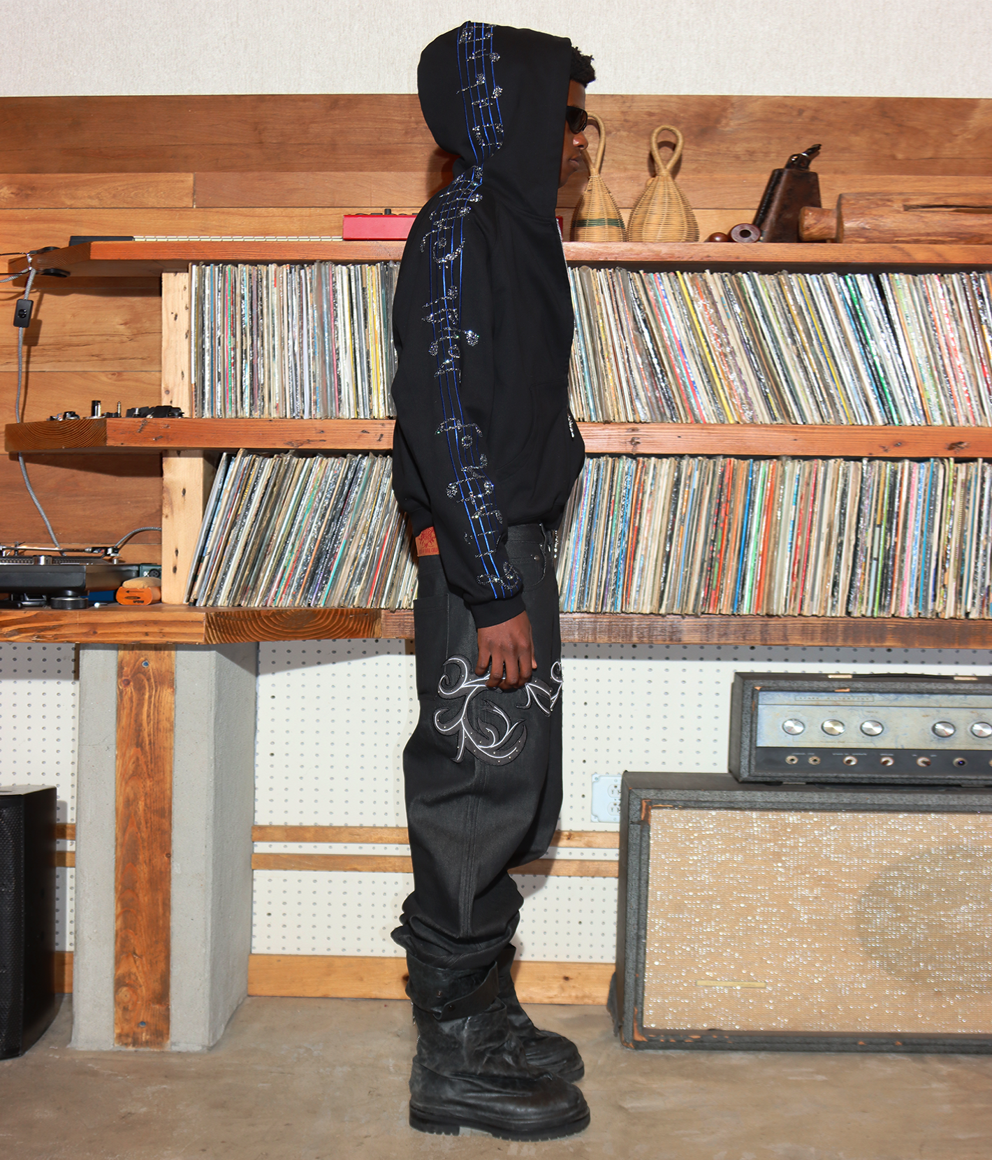 Crystal Notes Raglan Hoodie Black