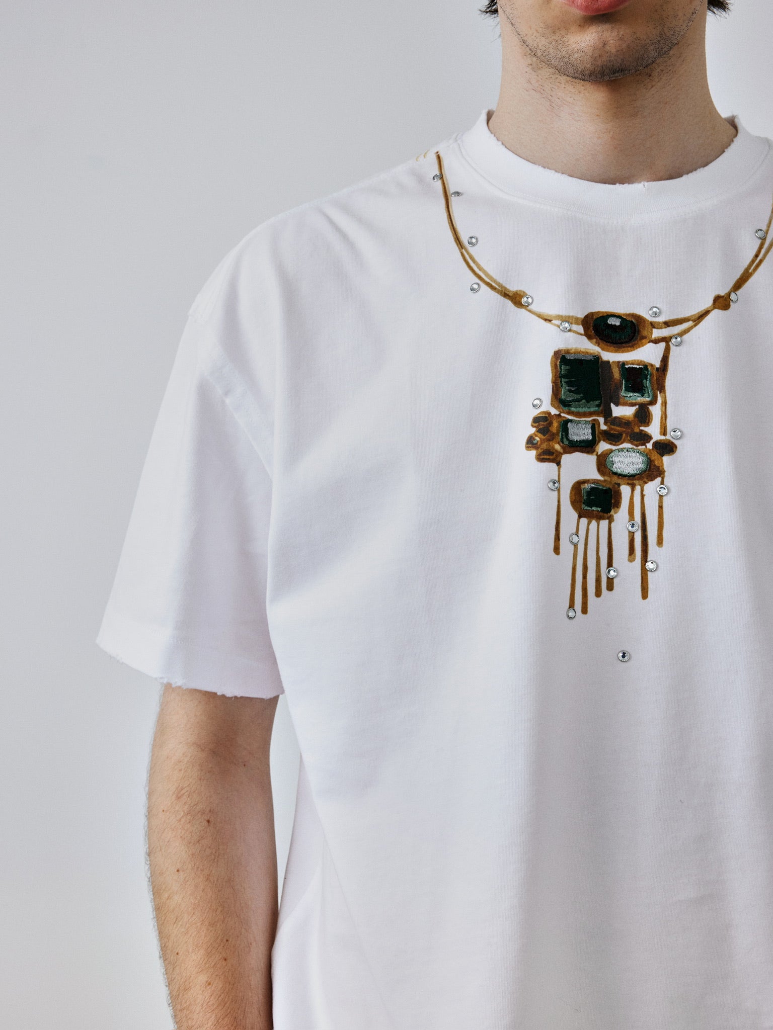 Gemstone Necklace Print T-Shirt in White