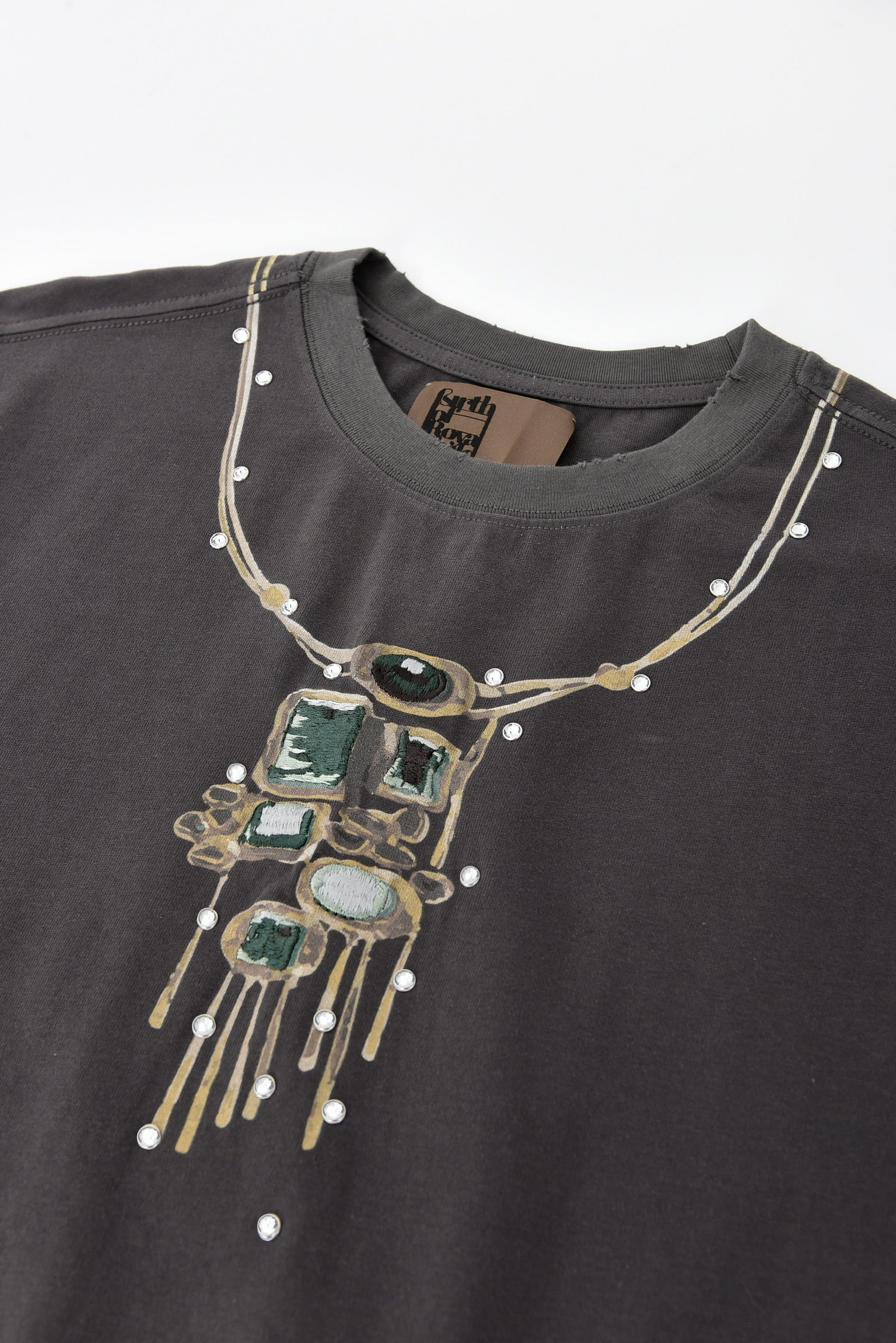 Gemstone Necklace Print T-Shirt in Dark Grey