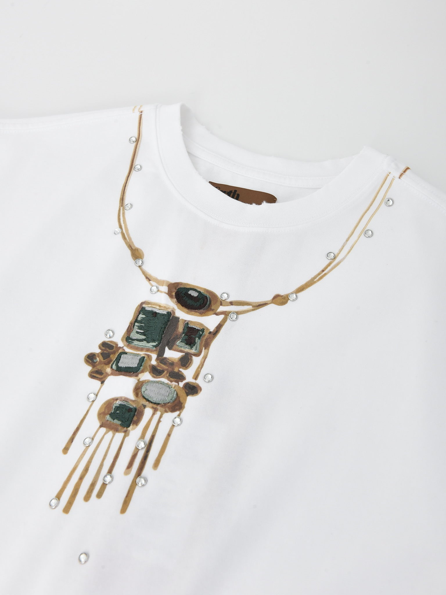 Gemstone Necklace Print T-Shirt in White