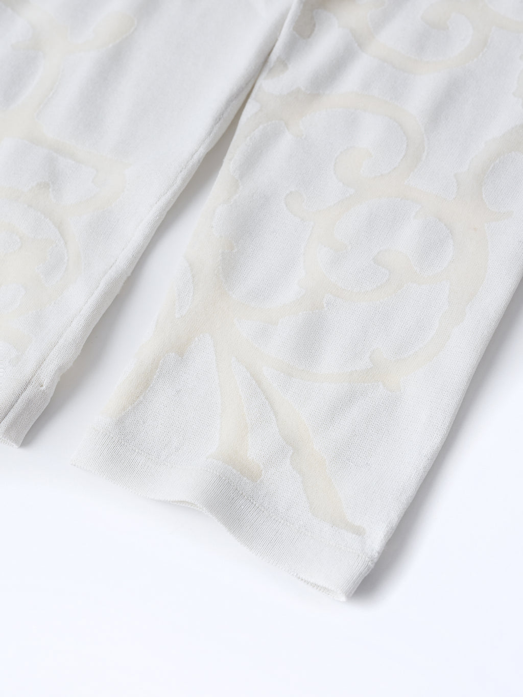 Vine Hallow Long Sleeve Tee