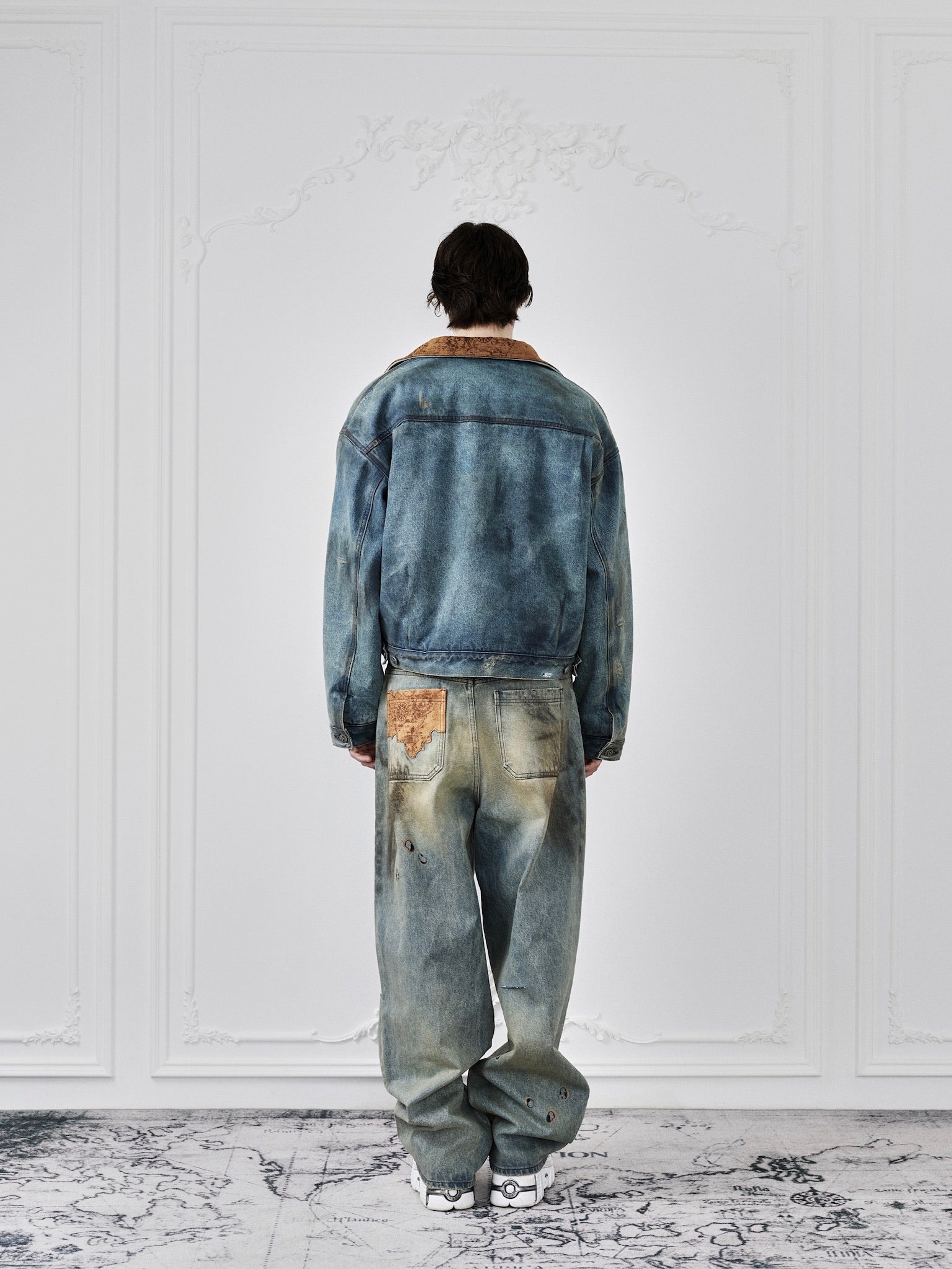 Dirty-Washed Brushing Wax Baggy Denim