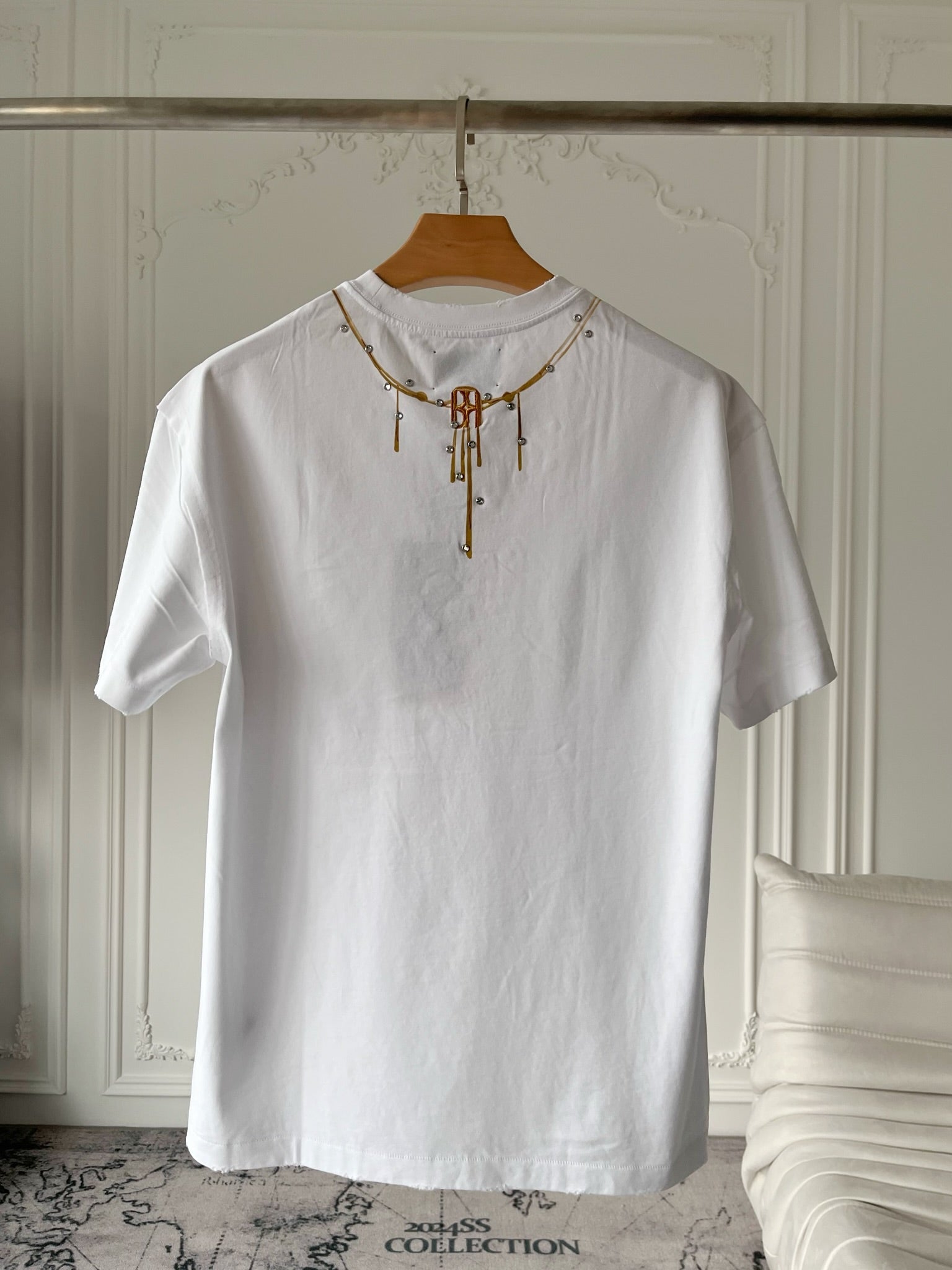 Gemstone Necklace Print T-Shirt in White