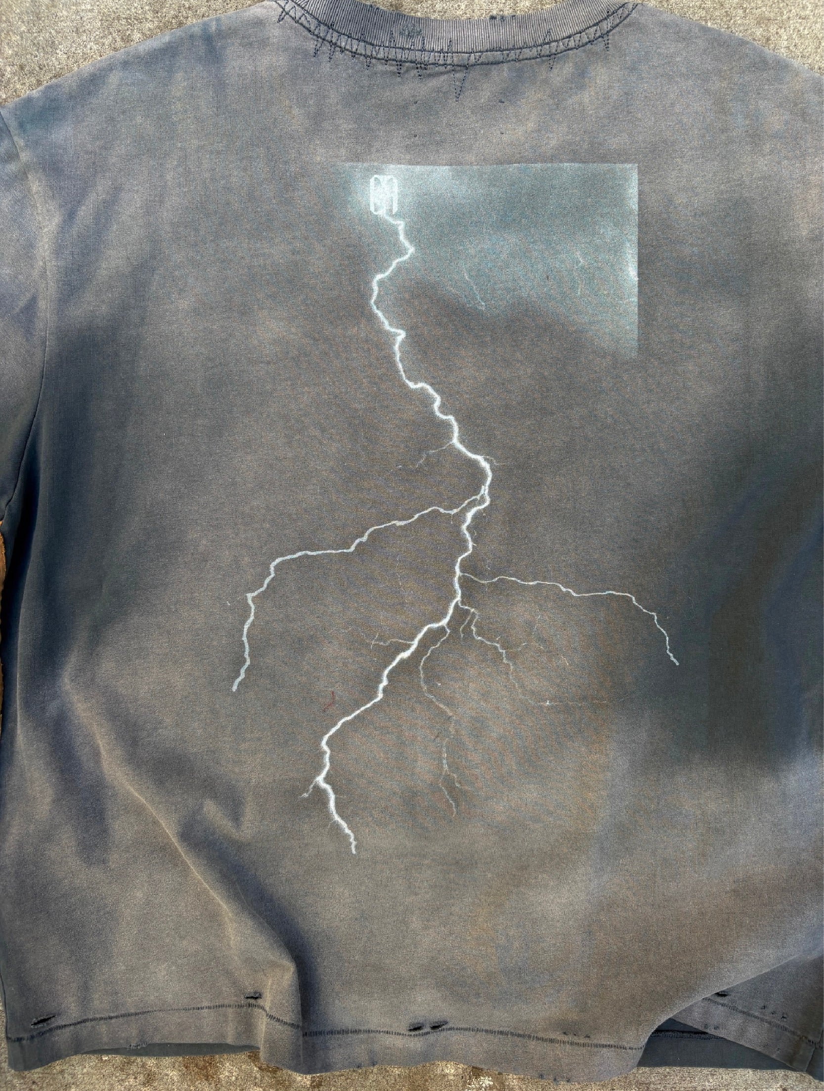 2-IN-1 Distressed Stained Long-sleeve Tee