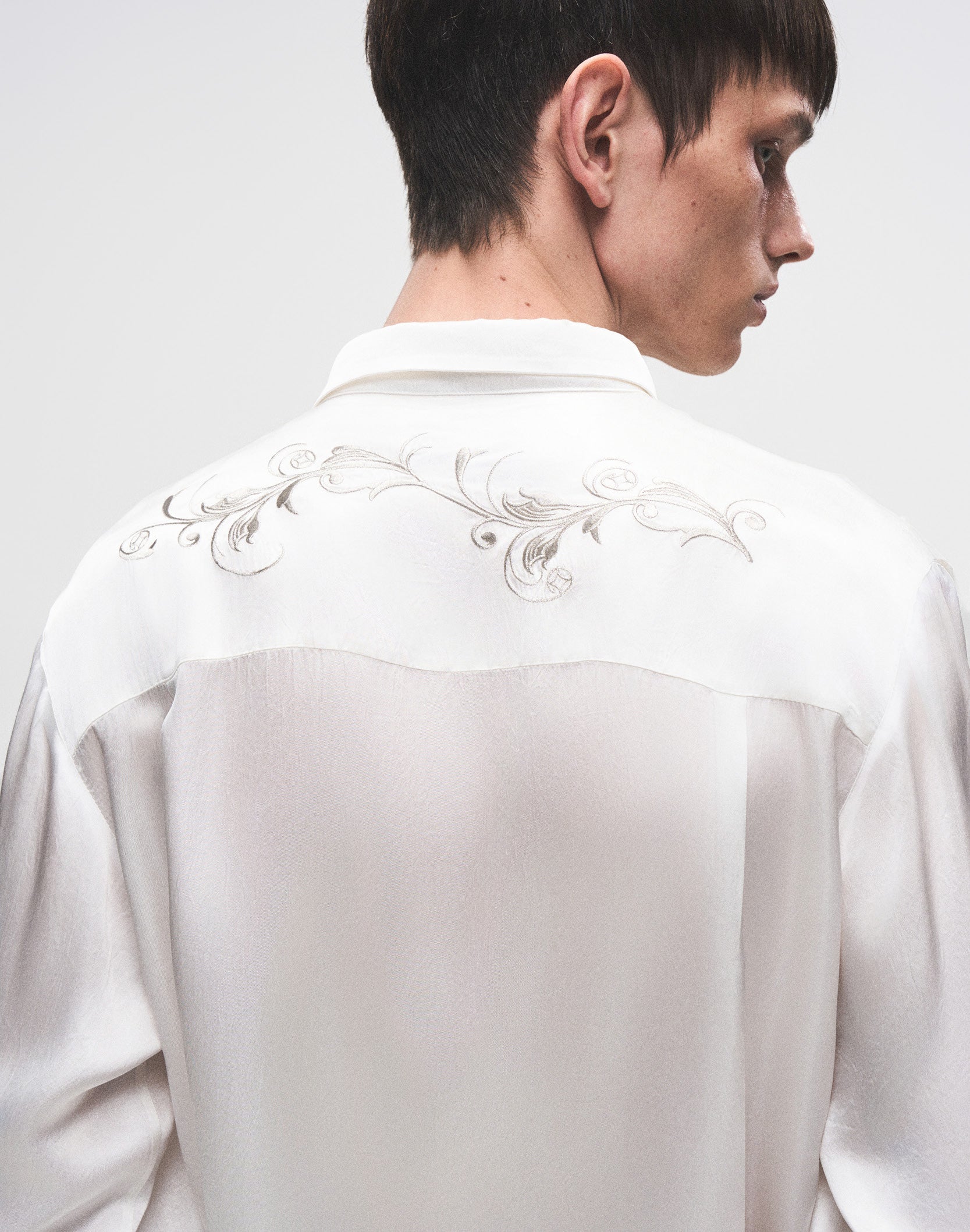 PEARL PLEATED SHIRT