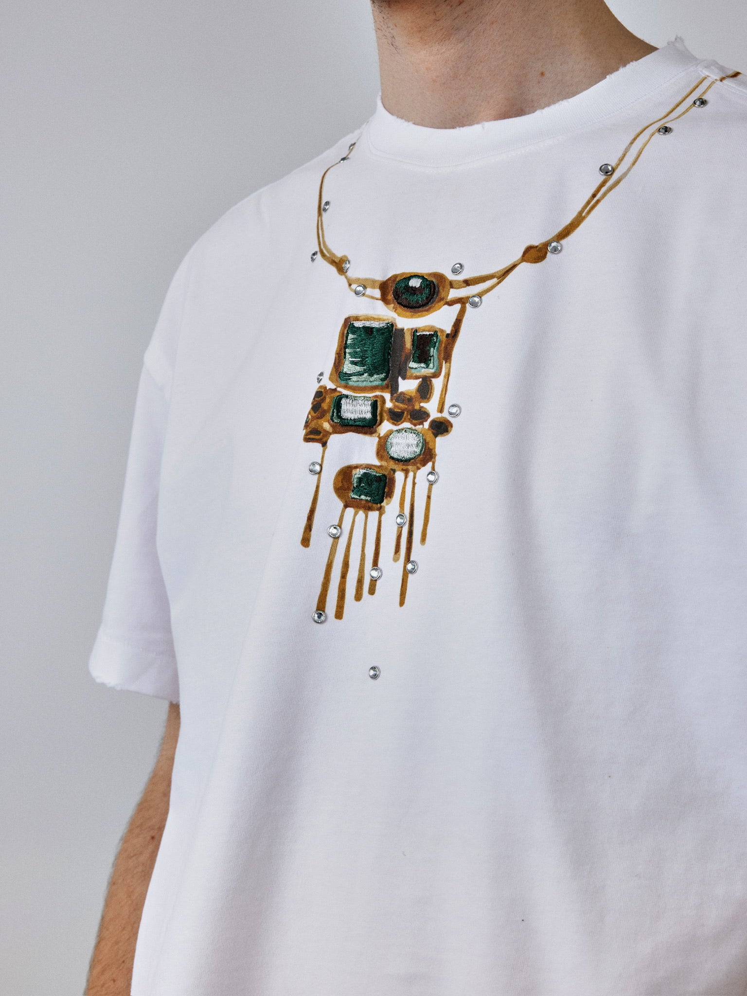 Gemstone Necklace Print T-Shirt in White