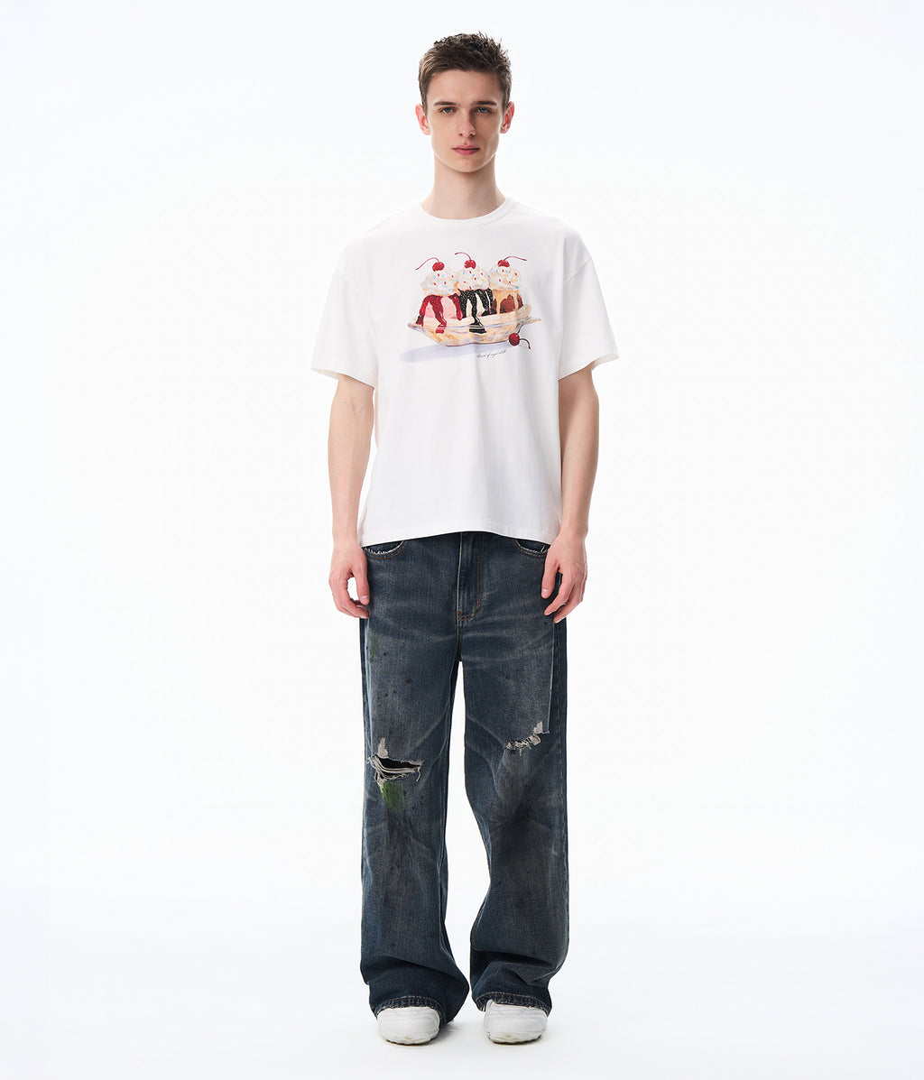 Knee Slide Distressed Jeans