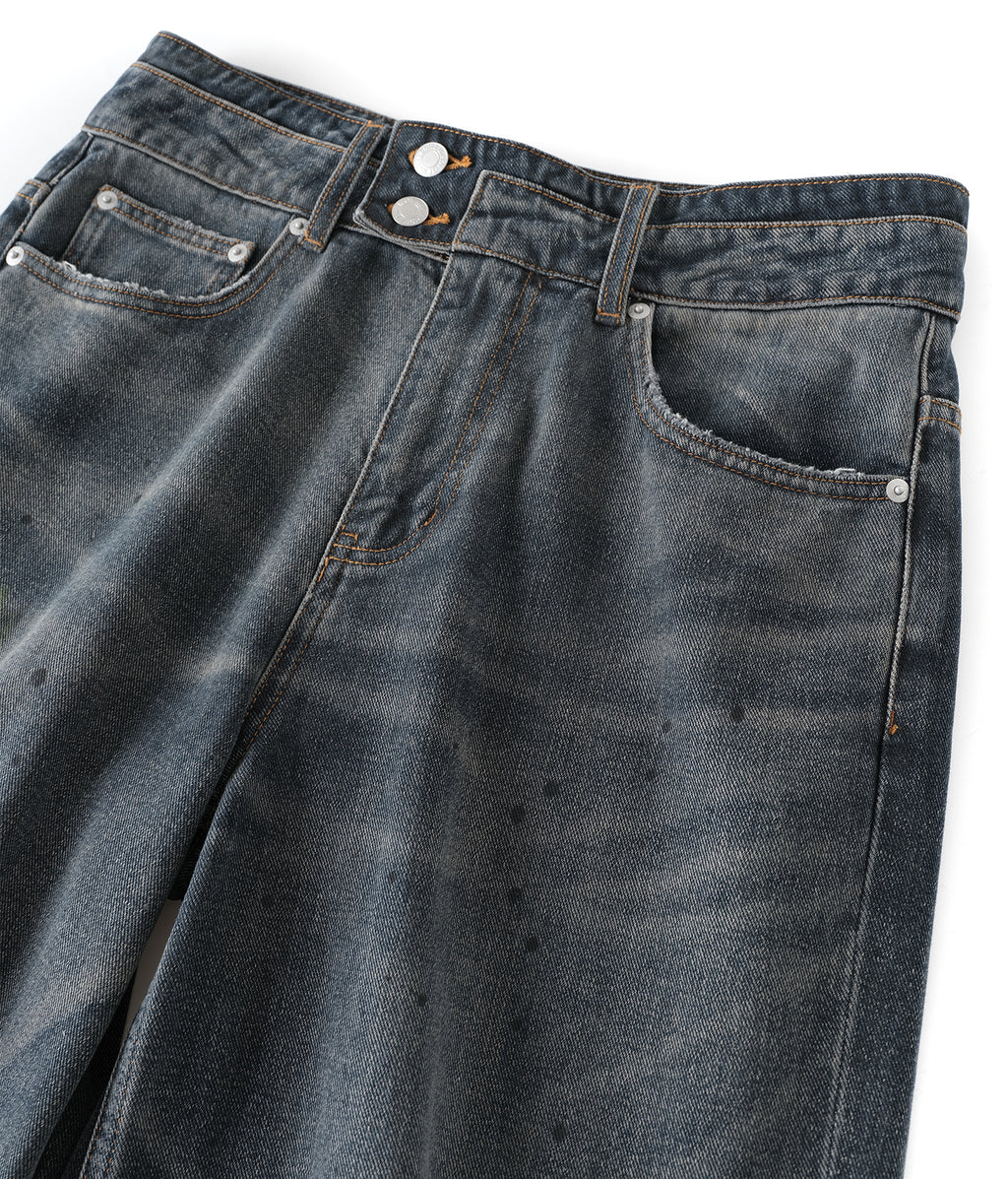 Knee Slide Distressed Jeans